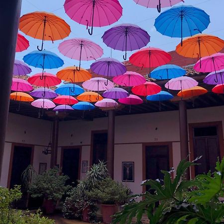Hotel Villa De Flores Uruapan  ภายนอก รูปภาพ