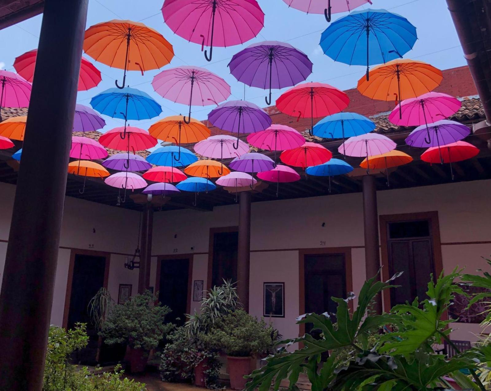 Hotel Villa De Flores Uruapan  ภายนอก รูปภาพ