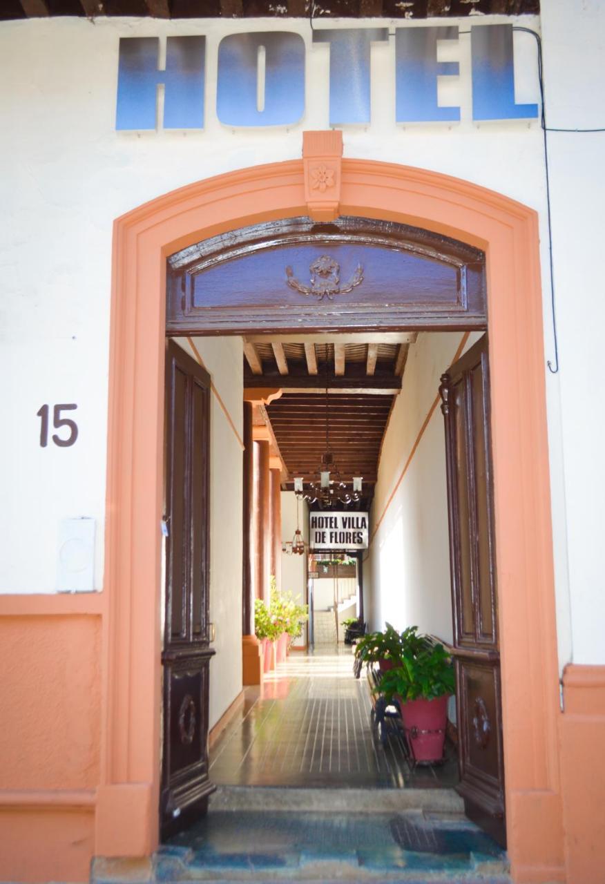 Hotel Villa De Flores Uruapan  ภายนอก รูปภาพ