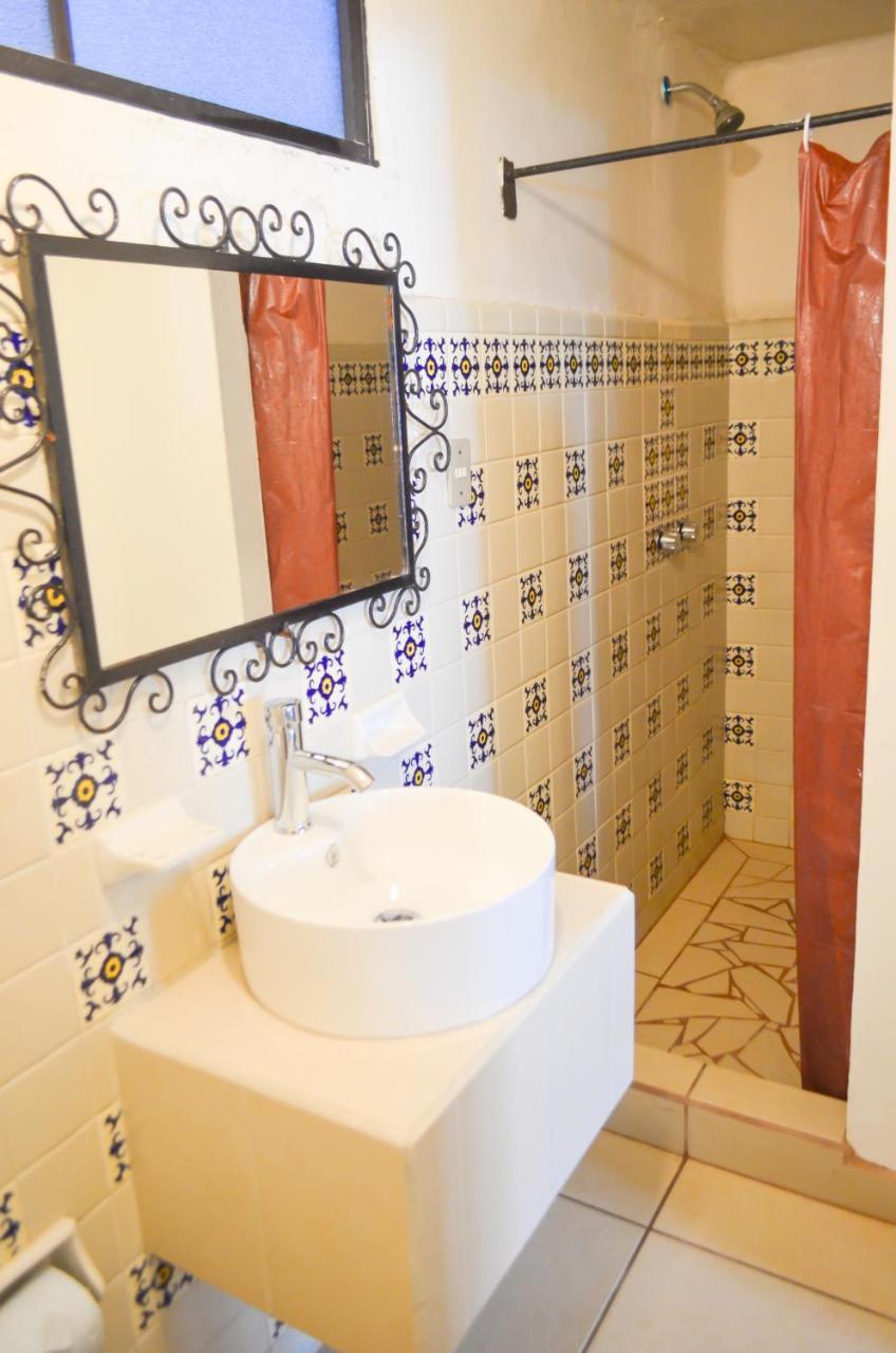 Hotel Villa De Flores Uruapan  ภายนอก รูปภาพ