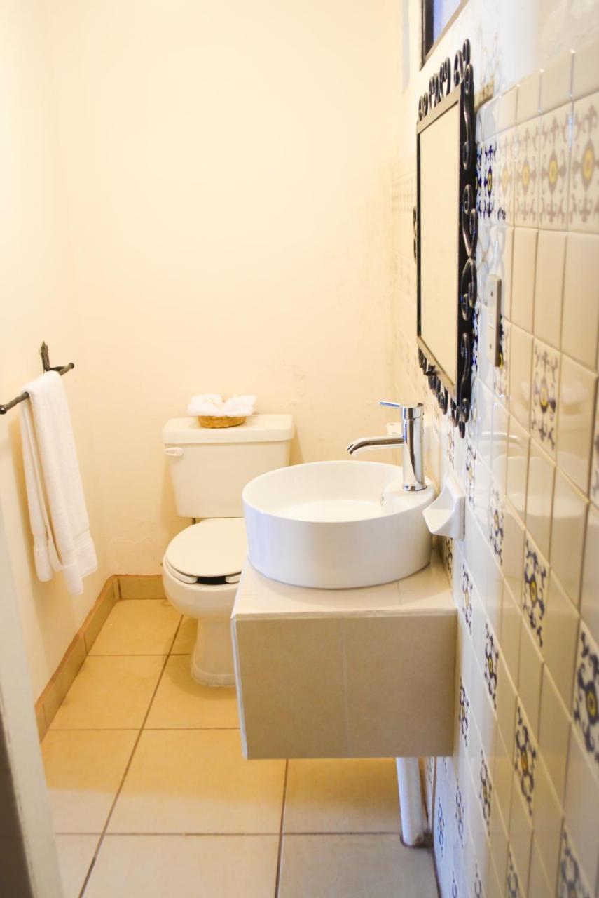 Hotel Villa De Flores Uruapan  ภายนอก รูปภาพ