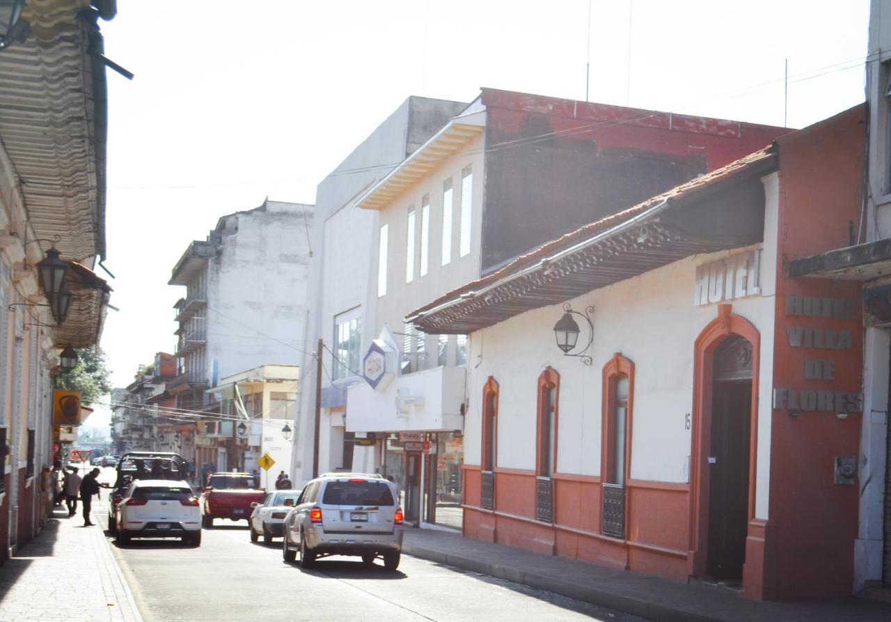 Hotel Villa De Flores Uruapan  ภายนอก รูปภาพ