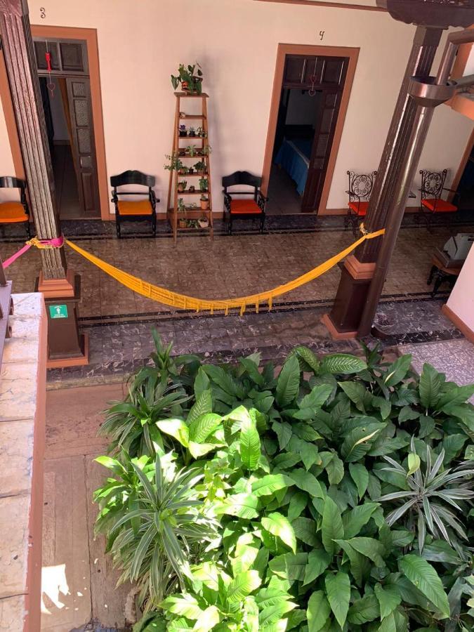 Hotel Villa De Flores Uruapan  ภายนอก รูปภาพ